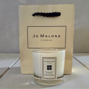 Jo Malone London English Pear & Freesia Scented 2.1oz Candle